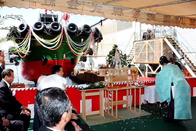 6月にあった進水式神事。三石神社の宮司が執り行ったのは約2年ぶり=神戸市兵庫区吉田町3、金川造船 6月にあった進水式神事。三石神社の宮司が執り行ったのは約2年ぶり=神戸市兵庫区吉田町3、金川造船