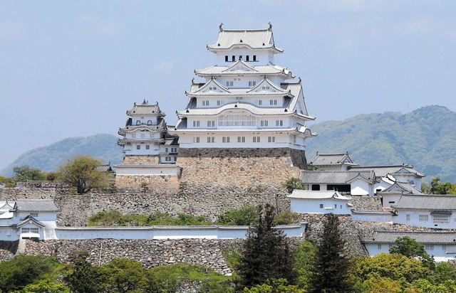 播磨のシンボルといえば姫路城。姫路駅から望む雄姿に「帰ってきた」と実感する人も=姫路市本町 播磨のシンボルといえば姫路城。姫路駅から望む雄姿に「帰ってきた」と実感する人も=姫路市本町