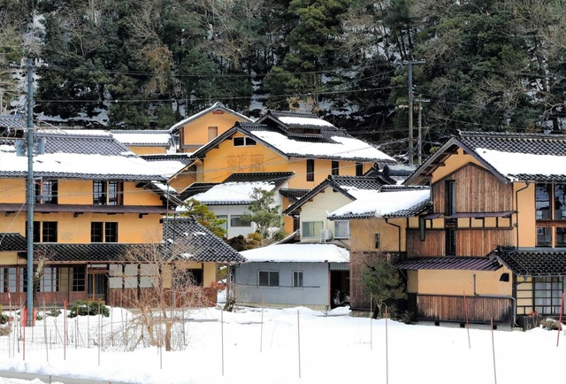 養蚕住宅の町並み=養父市大屋町大杉 養蚕住宅の町並み=養父市大屋町大杉