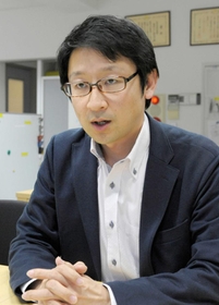 排せつは日頃、話題にしにくいテーマですが、非常時ほど切実で、全員に関係のある問題です」と話す加藤篤さん 排せつは日頃、話題にしにくいテーマですが、非常時ほど切実で、全員に関係のある問題です」と話す加藤篤さん