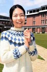 舞子高校環境防災科での学びを機に防災に関わり続ける岸本くるみさん=神戸市中央区港島1、神戸学院大 舞子高校環境防災科での学びを機に防災に関わり続ける岸本くるみさん=神戸市中央区港島1、神戸学院大