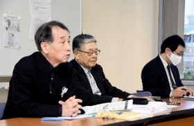 「復興災害」の現状と課題について話し合った報告会=神戸市中央区雲井通5 「復興災害」の現状と課題について話し合った報告会=神戸市中央区雲井通5