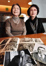 「厳しくて優しい、武士のような人でした」。元日商でタタ財閥を担当した父堀口菊蔵に思いを巡らせる長女明日香葉子さん(右)と次女伊藤玲子さん=西宮市内(撮影・田中靖浩) 「厳しくて優しい、武士のような人でした」。元日商でタタ財閥を担当した父堀口菊蔵に思いを巡らせる長女明日香葉子さん(右)と次女伊藤玲子さん=西宮市内(撮影・田中靖浩)