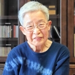 機銃掃射を目の当たりにした経験を語る赤松彰子さん=三木市内
