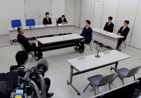 「特定抗争指定暴力団」への指定に向け、兵庫県警本部内に設けられた意見聴取会場=神戸市中央区下山手通5 「特定抗争指定暴力団」への指定に向け、兵庫県警本部内に設けられた意見聴取会場=神戸市中央区下山手通5