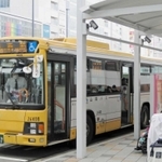 明石駅に乗り入れる２路線で運行が終了する山陽バス＝明石市大明石町１