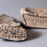 出土した播磨国府系瓦（明石市提供）