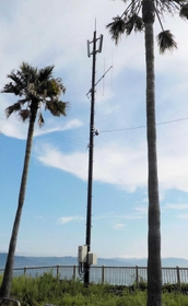 林崎・松江海岸に設置した監視カメラ（明石市提供）