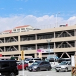 災害時に開放されるイオン明石ショッピングセンター５番街の立体駐車場＝明石市大久保町ゆりのき通３