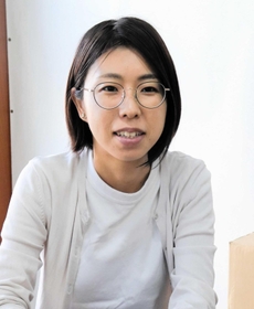 福原由加利氏