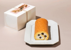明石の洋菓子店「くるみや」から新発売の丹波篠山黒豆ロール