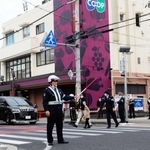西日本で初めて設置された「ぴかっとわたるくん」＝明石市西明石北町１