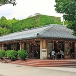 県立明石公園で運営するカフェのＴＴＴ