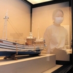 会場に展示されている明石型生船の模型＝明石市上ノ丸２、明石市立文化博物館
