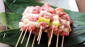 販売予定の焼き鳥串（エムフード・ジャパン提供）
