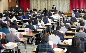 市長選、市議選の立候補予定者説明会＝明石市相生町２