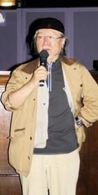 明石市立天文科学館で講演する松本零士さん＝２００７年１０月２１日（同館提供）