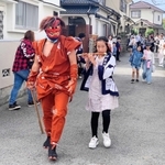 浜西神明神社付近を駆け回った猿田彦（浜西獅子舞保存会提供）