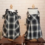 素材にこだわった犬服＝明石市魚住町住吉２