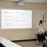 淡路島の名産品のそうめんを活用した新規事業についてプレゼンテーションする明石高専の学生　＝明石市魚住町西岡