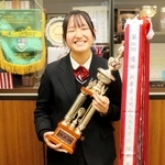 英語スピーチの近畿大会で優勝した坂本充愛さん　＝明石市二見町西二見