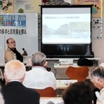 建築家の竹山清明さんを招いて行われた旧市立図書館の勉強会＝ウィズあかし