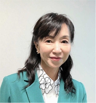 玉岡かおるさん