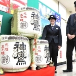山陽電鉄明石駅の構内に設置されたこもだる＝明石市大明石町１