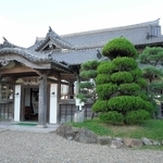 新たに県の指定文化財となることが決まった中崎公会堂＝明石市相生町１