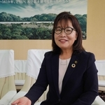 就任２年を前に思いを語る丸谷聡子市長＝明石市役所