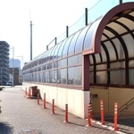 空襲警報が鳴るたびに多くの人が避難したという大観小学校前の地下道＝明石市大明石町２