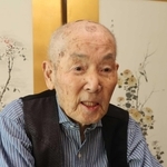 「戦争の実態はこの目で見た」と語る伊原昭さん＝明石市大久保町西島