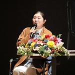 朝ドラ「虎に翼」の舞台裏は　脚本手がけた吉田さん「さまざまな人に焦点を」　明石で講演