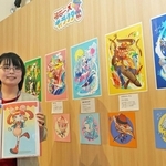 初の個展を開いた赤玉おまめさん＝明石市立二見図書館