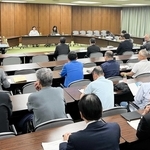 明石市公設地方卸売市場の今後について話し合った検討委員会＝明石市中崎１