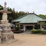 和泉式部や聖徳太子、別所長治らと関係が深い遍照寺＝明石市魚住町長坂寺