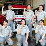 人員が多い昼間などで増隊される救急隊のメンバー。育児中の職員も含まれる＝明石市藤江