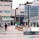 明石税務署管内の最高路線価となった明石駅前広場＝明石市大明石町１