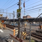 男性が作業車を目撃した踏切＝明石市魚住町錦が丘３