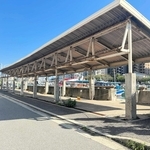 明石市が撤去を決めた市公設地方卸売市場水産物分場の建屋＝明石市本町１