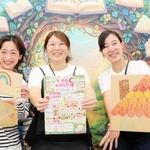 イベントを企画する（左から）越山真衣さん、寺下理恵さん、角谷春佳さん＝明石市東仲ノ町