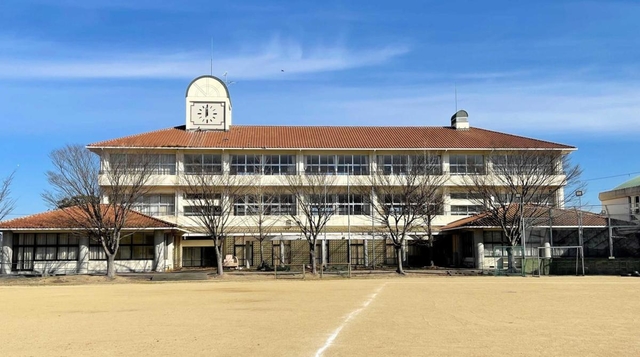 食や芸術を通じた地域交流拠点として生まれ変わる旧尾崎小学校＝淡路市尾崎