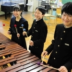 関西大会に向け意気込む３人＝洲浜中学校