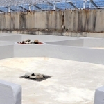 水産会社の水槽跡を再利用した区画＝南あわじ市阿万吹上町