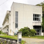 「ノマド村」事業が終了する旧生穂第二小学校校舎＝淡路市長沢
