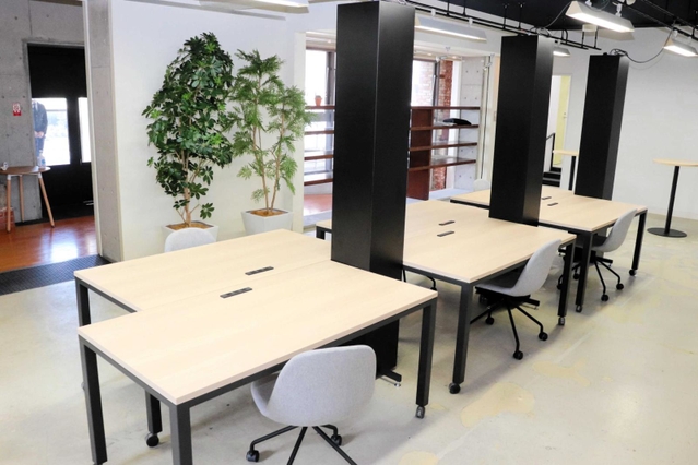 「市民工房」を改修したコワーキングスペース＝洲本市塩屋１