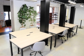 「市民工房」を改修したコワーキングスペース＝洲本市塩屋１