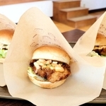 あわじ島福良こども園チキン南蛮バーガー＝福良こども園