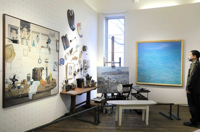 大石可久也さんのアトリエを再現した展示空間＝淡路市楠本、アート山大石可久也美術館