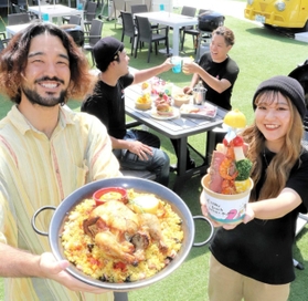 １０日にオープンするオオハマビーチテラス＝洲本市海岸通２